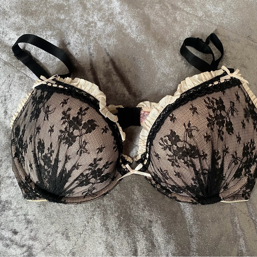 VS Sexy Little Things Push up Bra